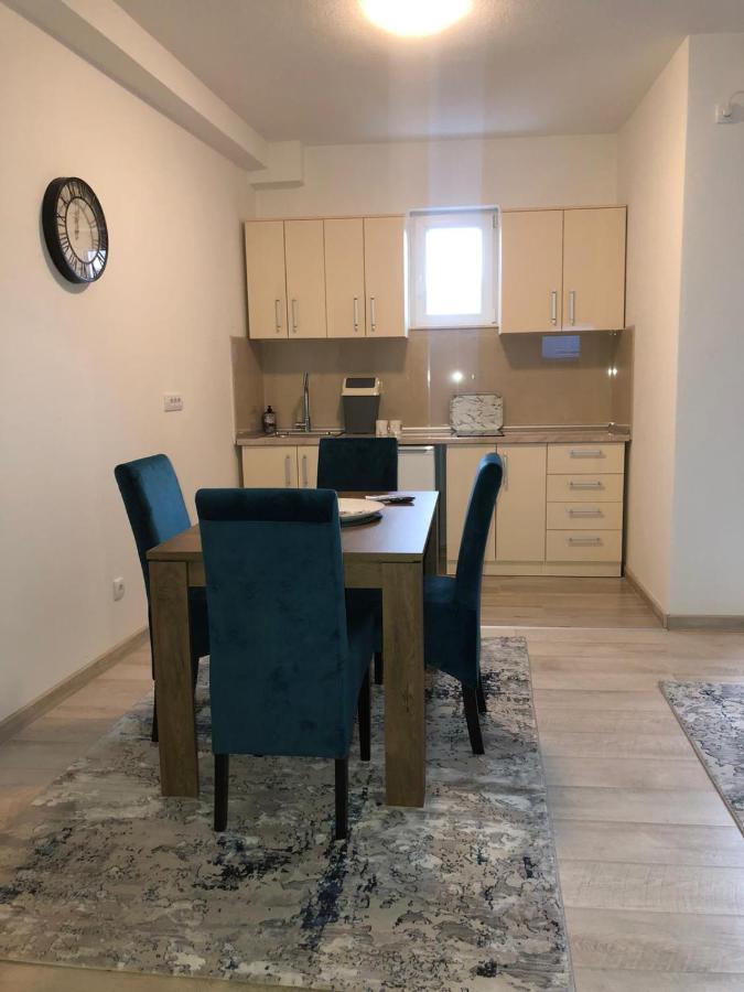 Koca Apartmani Нови-Пазар Экстерьер фото